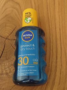 NIVEA SUN sprej na opalování Protect & Dry Touch OF30, 200 ml 