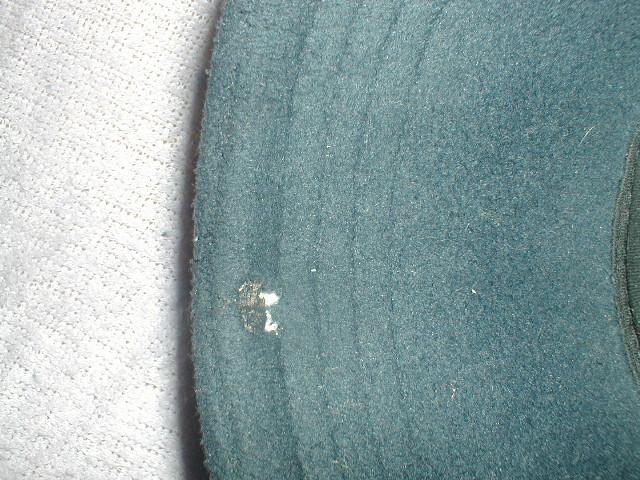 Černá fleecová kšiltovka zn. ESPRIT s klapkami na uši - Módní doplňky