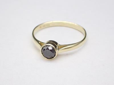 Zlatý prsten- černý diamant 0,35ct/ certifikát