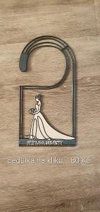 Cedulka na dveře - příprava nevěsty
