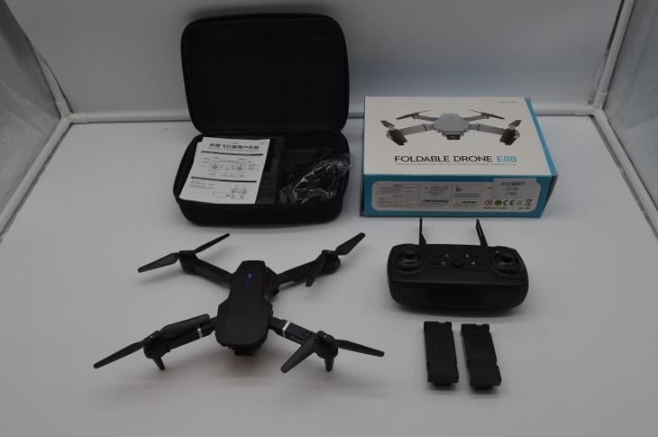Dron s 4K HD kamerou  - Hračky