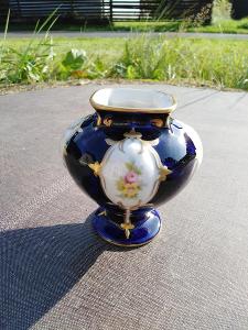 Značková váza Royal Dux