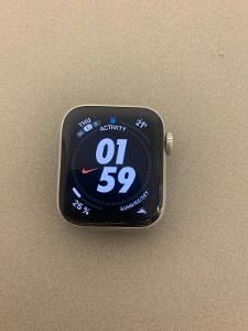 Apple Watch Nike Series 5 GPS, 40mm Silver Aluminium Case - na díly