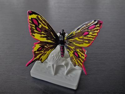 Velký motýl  -  Porcelán - Soška - dekorace - Royal Dux Bohemia