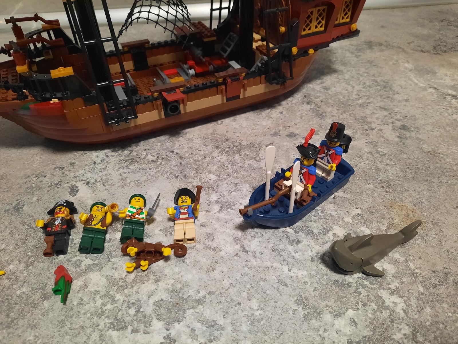 LEGO Pirates Brickbeard's Bounty Set 6243 - IT