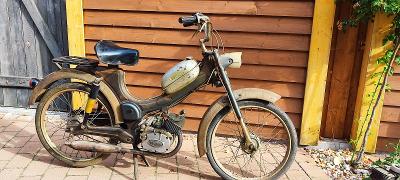 Stará motorka, moped CORALLO zajímavý kousek veteran 