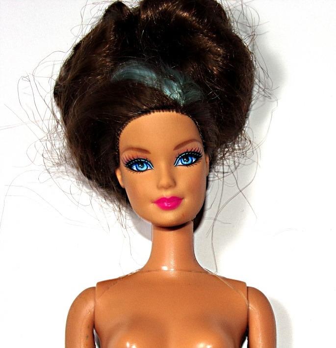 Bábika Barbie 2010 Mattel 00494-37 - Hračky