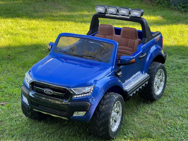 Ford Ranger Wildtrak 4x4 s dálkovým ovládáním - Hračky