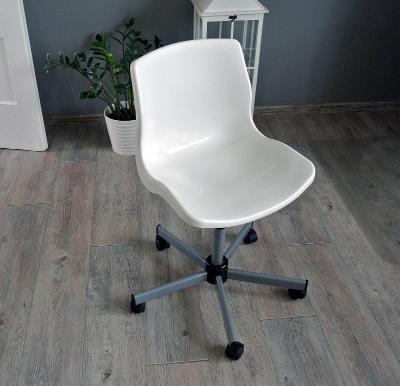 2ks židlí Ikea