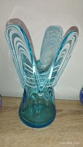 Modrá váza