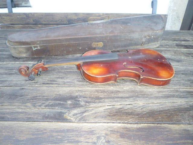 Staré housle - Anton Hüller  - Hudební nástroje