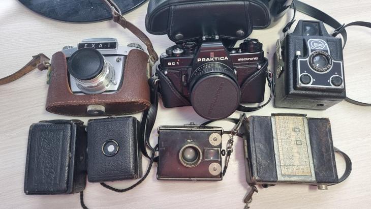 Historické fotoaparáty - pozůstalost - Elektro