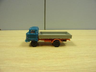 Modelové kolejiště TT, nákladní retro automobil IFA W50, valník