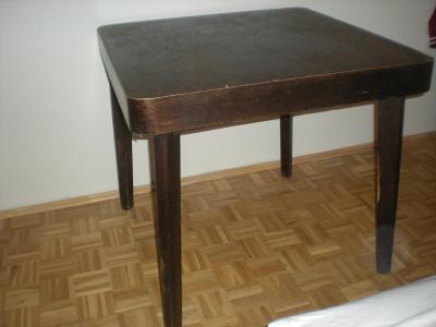 Poctivý drevený stôl š84xd84xv75