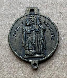 Stará medaile svátostka medailon přívěšek svatý Cyril a Metoděj kaple
