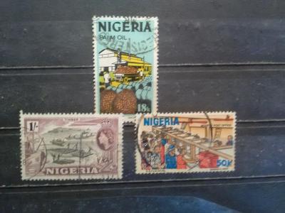 NIGÉRIE   3  známky - každá jiná