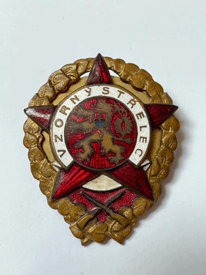 Odznak vzorný strelec - Odznaky, nášivky a medaily