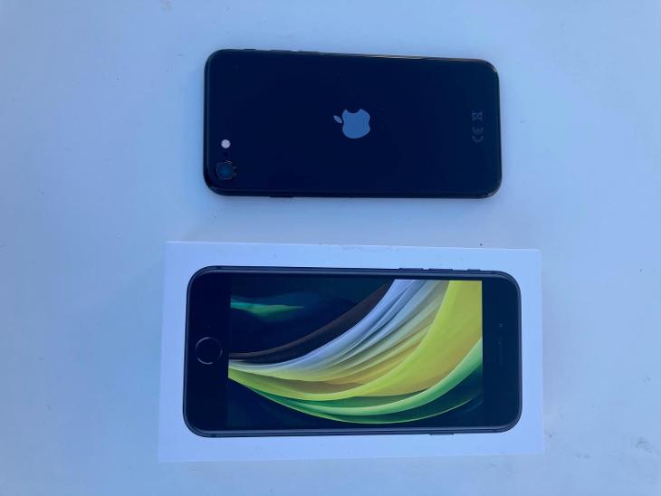 Mobilní telefon Apple iPhone SE 2020, černý, 64 GB - Mobily a chytrá elektronika