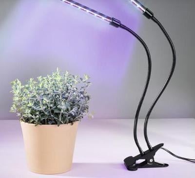 LED lampa se světlem podporující růst rostlin