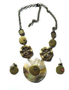 Nádherný vintage náhrdelník a náučnice s velkým perleťovým přívěskem