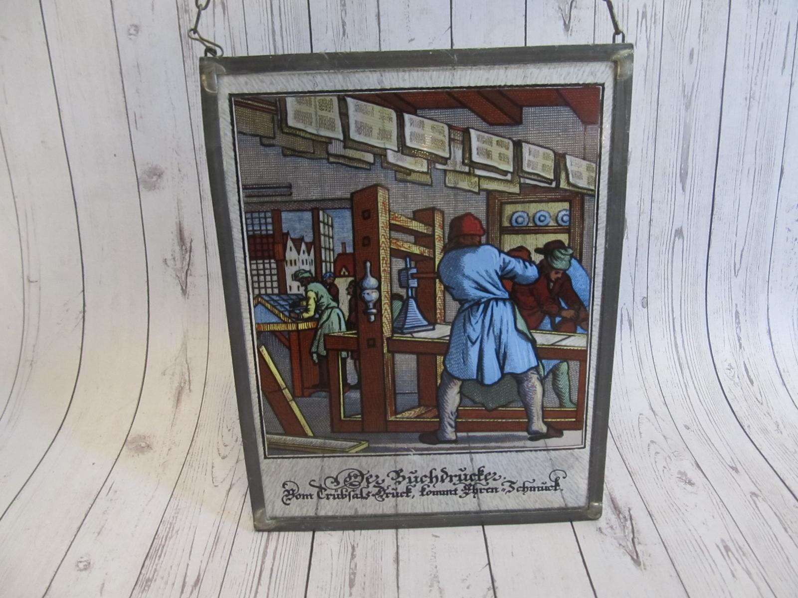 Závesný retro vitráže obraz na skle historickej tlačiareň kníh v práci - Starožitnosti