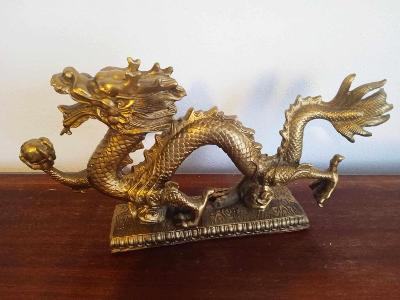 Krásný Čínský mosazný drak