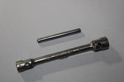 N12. Nástrčný klíč 8 x 10 mm / 120 mm litina 