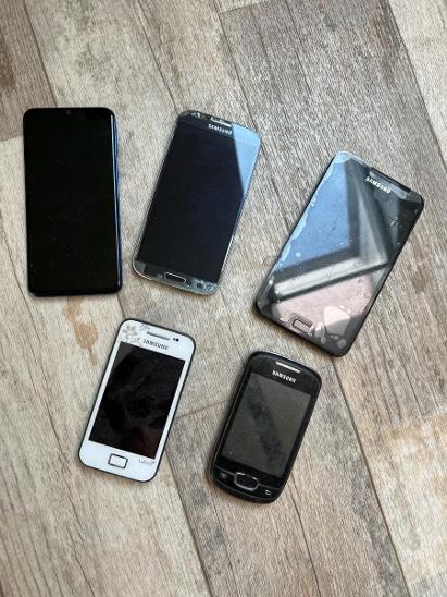 Nefunkčné mobilné telefóny Samsung - Mobily a smart elektronika