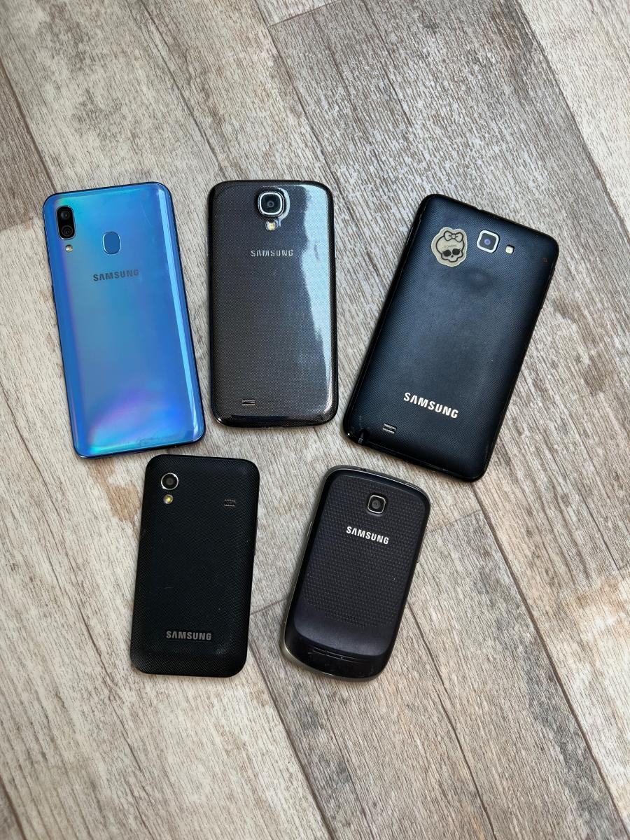 Nefunkční mobilní telefony Samsung - Mobily a chytrá elektronika