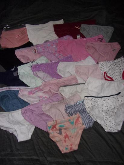 26x dívčí kalhotky různých velikostí - Spodní prádlo pro děti