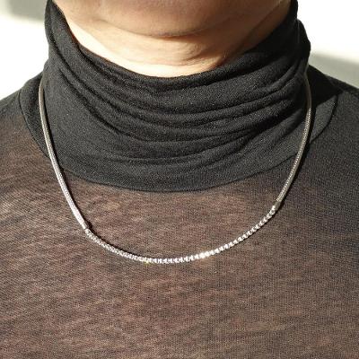 Krásný stříbrný náhrdelník s drobnými zirkony