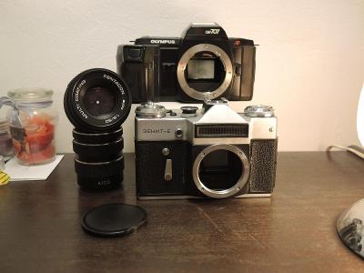 Konvolut - fotoaparáty a makro kr, Olympus, Zenit, Pentacon, na ND č.6