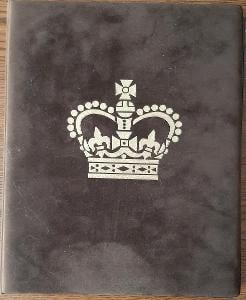 Album poštovnich známek a foto-obrazky kralovska rodina Anglii.
