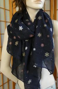 Šátek modrý vločky pogumovaný tisk s bavlnou 71x181 jako nový 