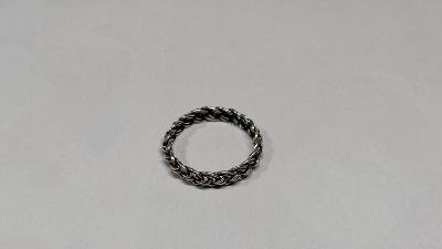 Stříbrný prsten - pánský, váha 2,06 g