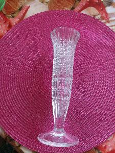 Váza zo skla lisovaná...20 cm