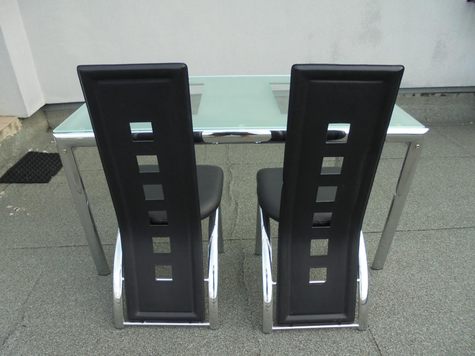 skleněný stůl se dvěma židlemi - Nábytek