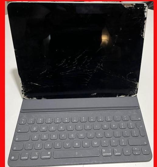 iPad Pro 12,9" 2018 stříbrný 512GB + klávesnice – (poškozený)  funkční - Tablety a čtečky e-knih