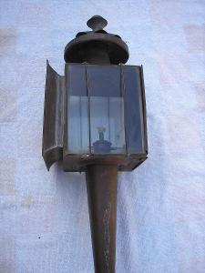 Stará kočárová lampa
