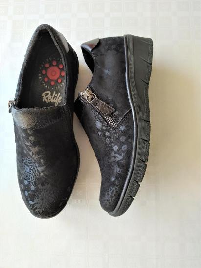 Moderní kožené zdravotní vzorované polobotky na klínku Relife - Dámské boty