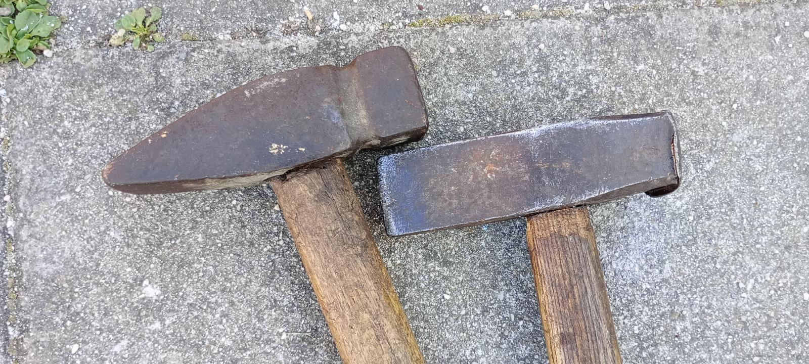 2 x staré kovářské kladivo  - Starožitnosti a umění