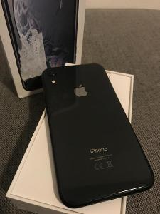 iPhone XR 64GB černá