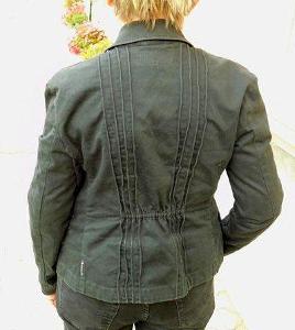 Pěkné dámské streč černé sako Armani, prsa 105 cm