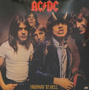 AC/DC - Highway To Hell  