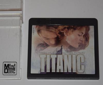 MD minidisc originální soundtrack z filmu TITANIC , 15 skladeb