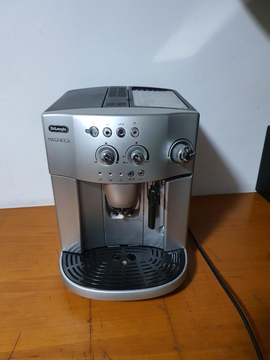 K vovar Delonghi Magnifica Aukro