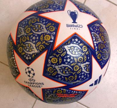 Zápasový fotbalový míč Adidas UCL pro Istanbul 2023,  model  HU1579 