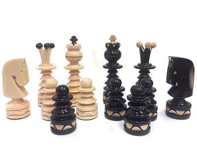 Dřevěné šachové figury Grand Maximus vykládané mědí