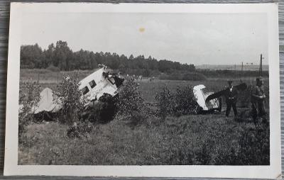 T. Baťa – havária – pád lietadla foto z miesta nehody – Zlín 12.7. 1932