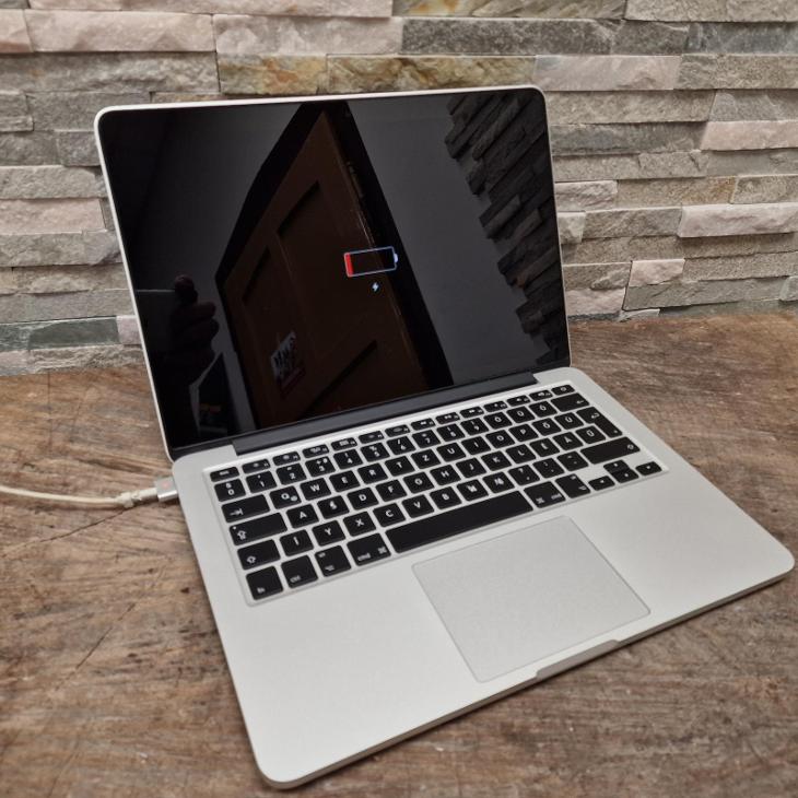 Apple MacBook PRO 13 Retina Early 2015 - i5-5257U, 8GB, 13,3